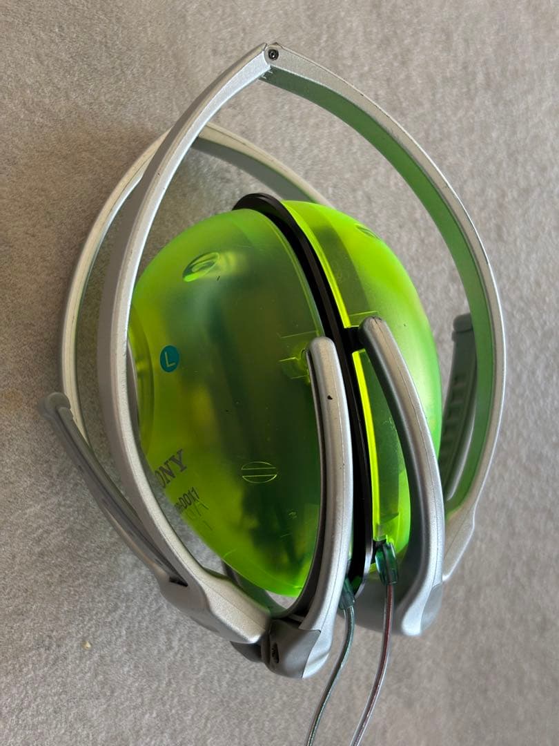 ソニーヘッドホンスケルトン密閉型MDR-D011 ウォークマンWM-FS1付属品