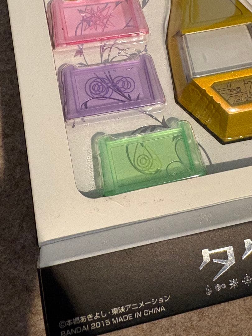 デジモン タグと紋章 デジモンアドベンチャー 特典 ピンバッジ