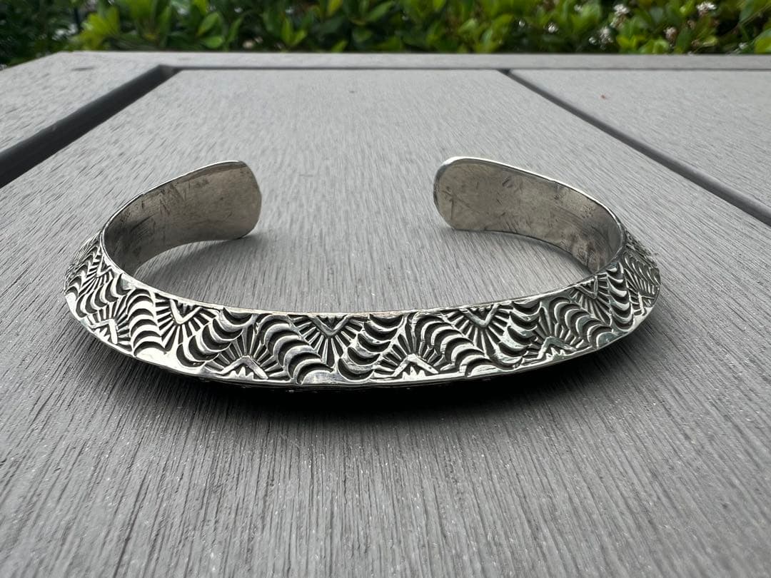 《気まぐれセール中》インディアンジュエリー　WYLIE SECATERO　ナバホ