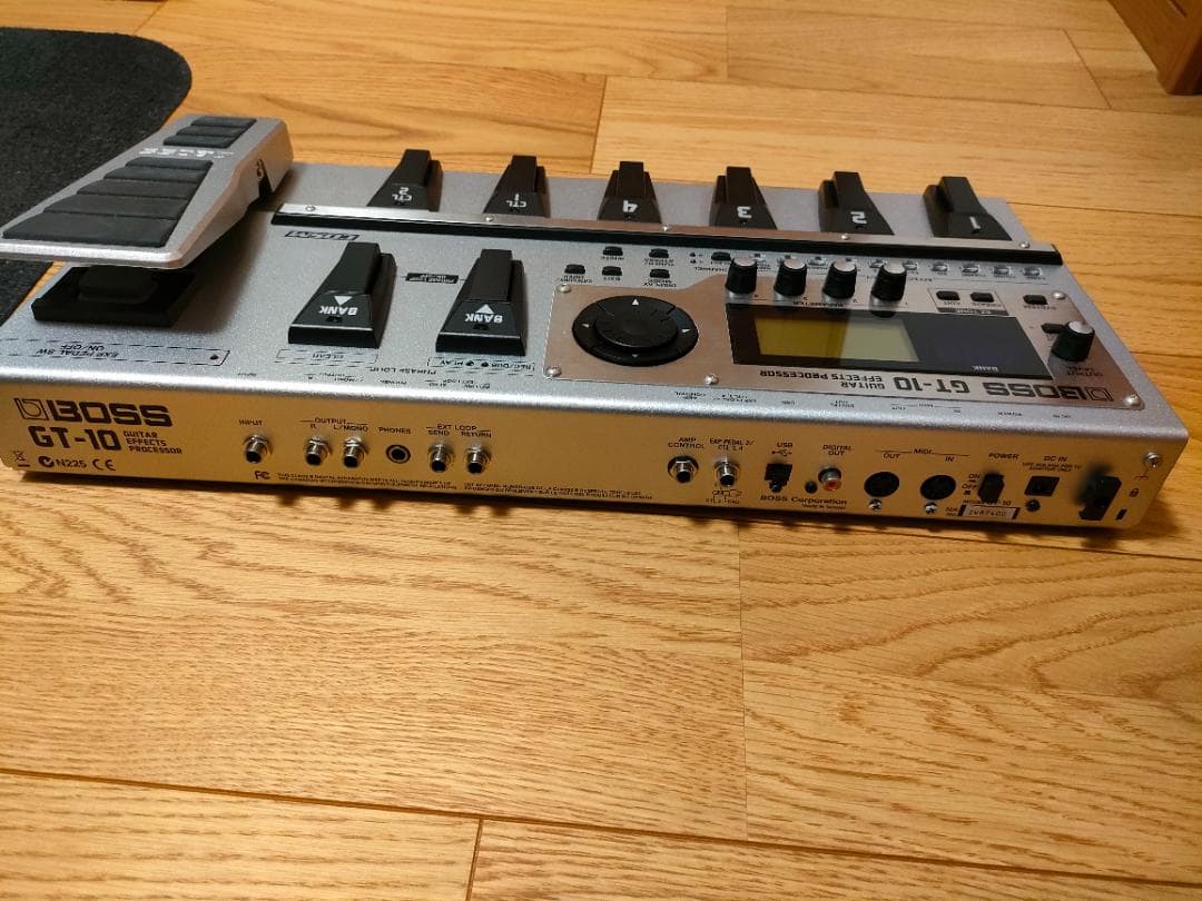 BOSS　マルチエフェクター　GT-10　エフェクターケース付き