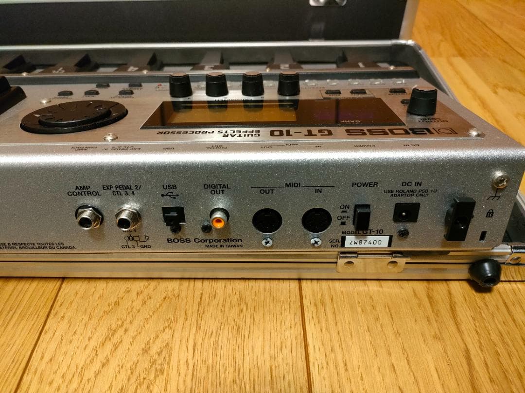 BOSS　マルチエフェクター　GT-10　エフェクターケース付き
