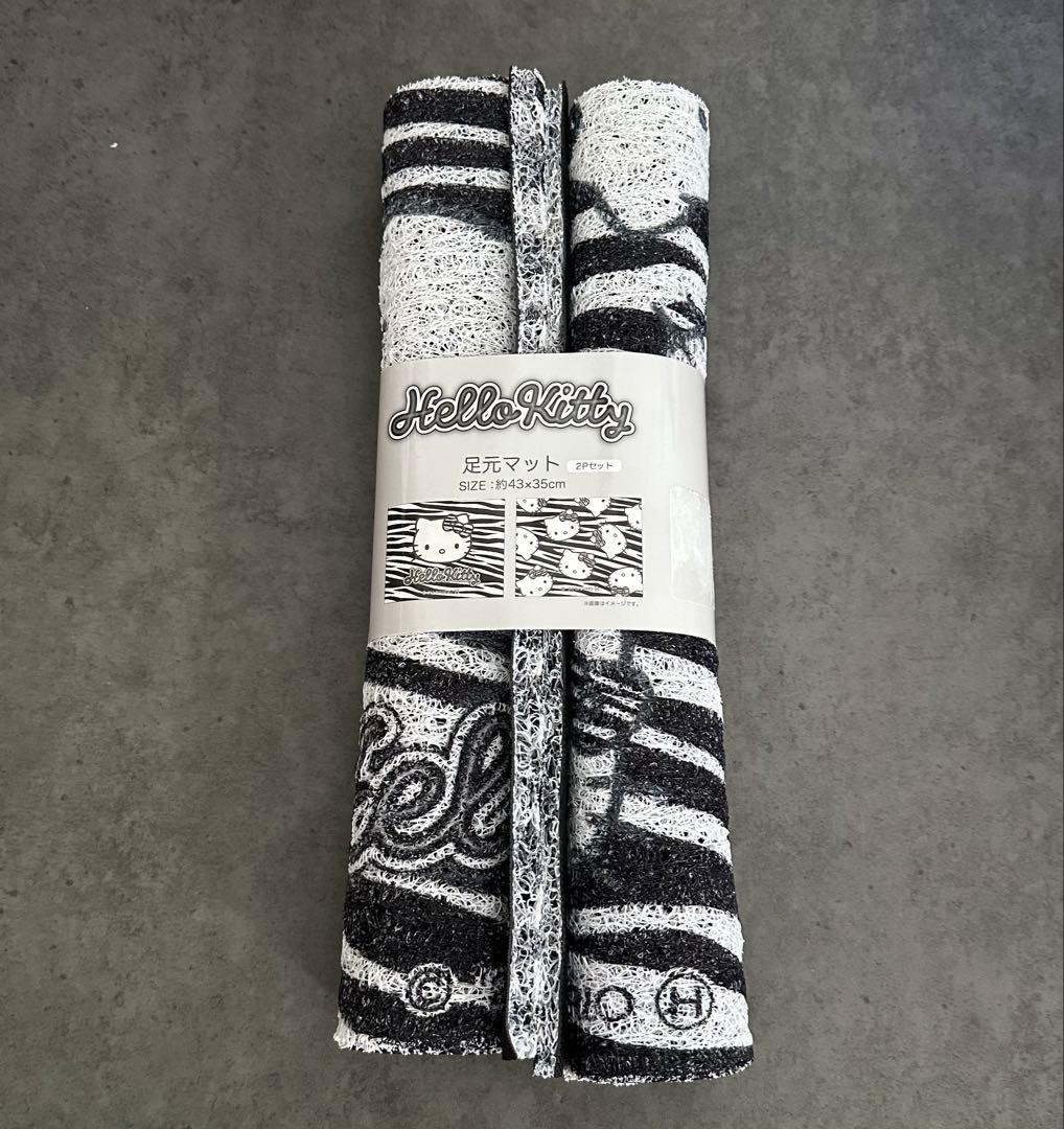 ☆新品 ハローキティ 足元マット 2Pセット ブラック ヒョウ柄 アベイル