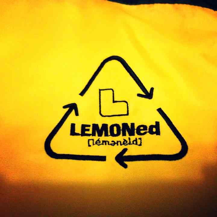 hide ロケットダイブ ナイロンパーカー