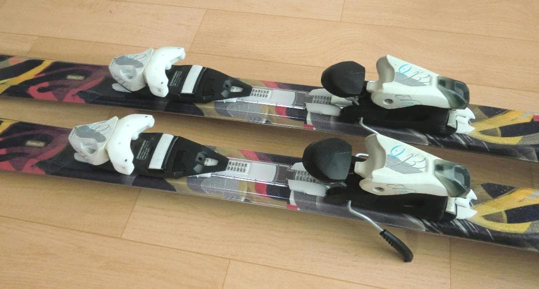 □□最終特価□送料無料□ELAN□女性用スキーセット□板152靴25-25.5