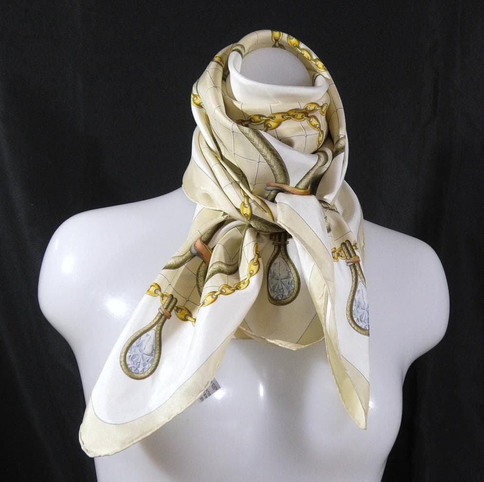 Cartier カルティエ 大判シルクスカーフ D543 - メルカリ