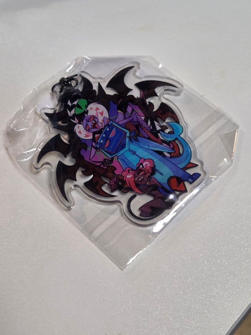 ハズビンホテル　ハロウィン　アクキー　Vees ハズビンホテルvees ハロウィン アクキー - メルカリ