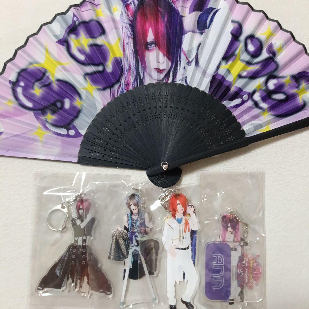 グラビティ　グッズまとめ売り Amazon.co.jp: graniph グラニフ ビューティフルシャドー アクリル