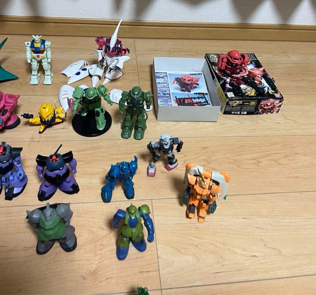 コンバージ　ガンダムのフィギュア