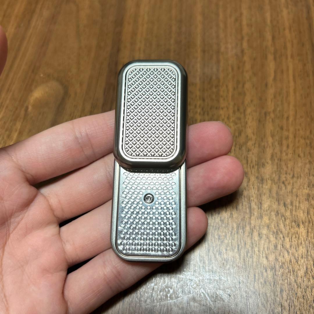 MAGNUS SKIMMER SUPERGRIP 3Click フィジェットトイ