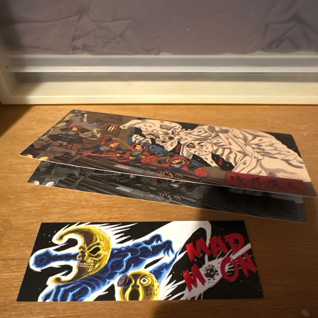 Mad Monk × BLObPUS MAD MOON One offヤモマーク