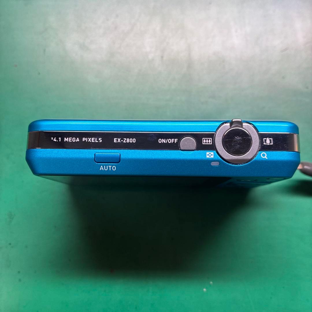 CASIO EXILIM EX-Z800 デジタルカメラ 青 充電器sdカード付 - メルカリ