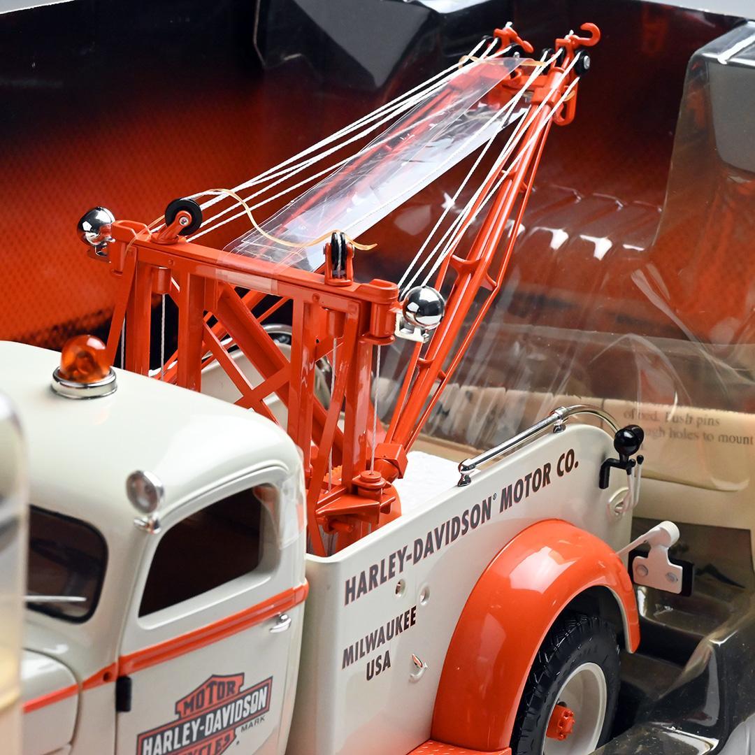 ハーレーダビットソン 1940年型 フォードレッカー車 ミニカー（非売品
