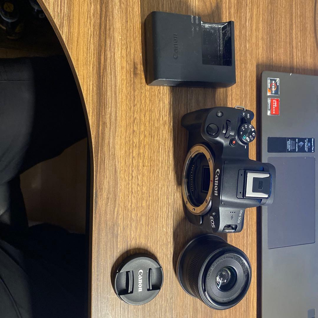 【現状品／結露あり】Canon EOS R50 レンズ付き キヤノン、初心者向けミラーレス「EOS R50」を3月17日に発売 - 価格.com