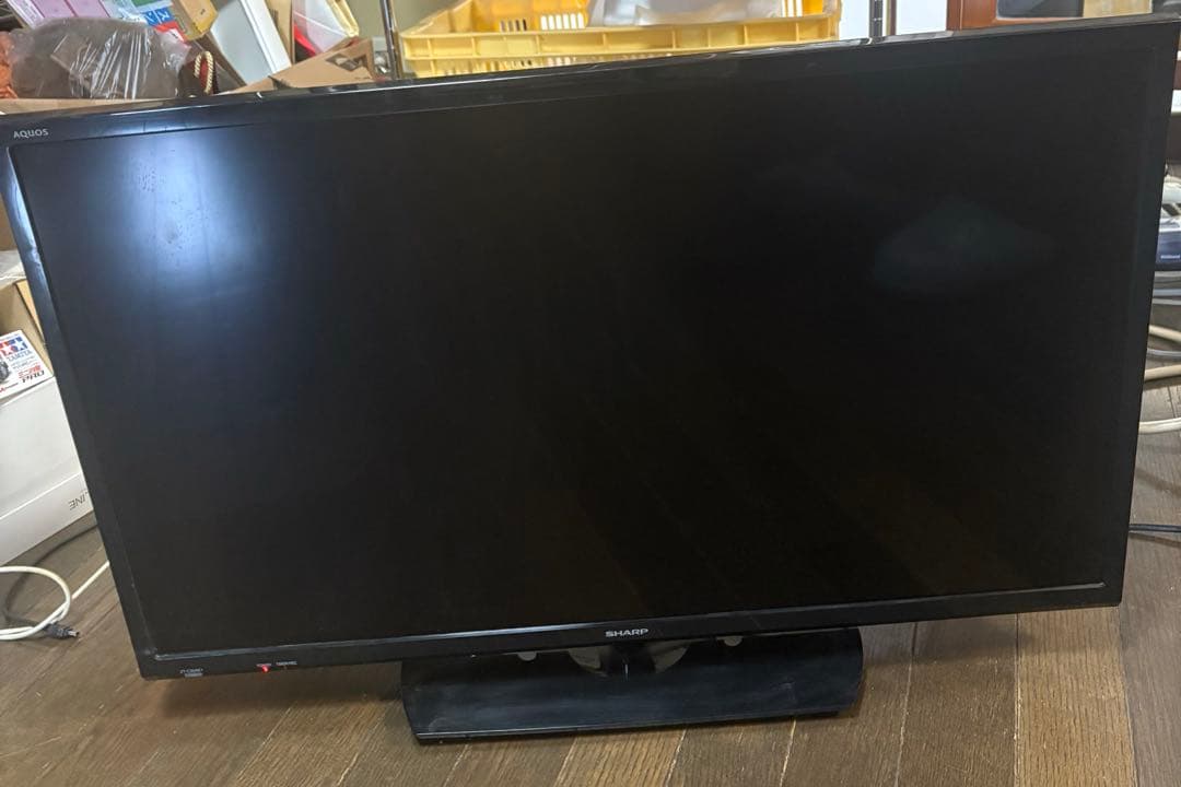 SHARP 32インチ液晶テレビ 2T-C32AE1 - メルカリ