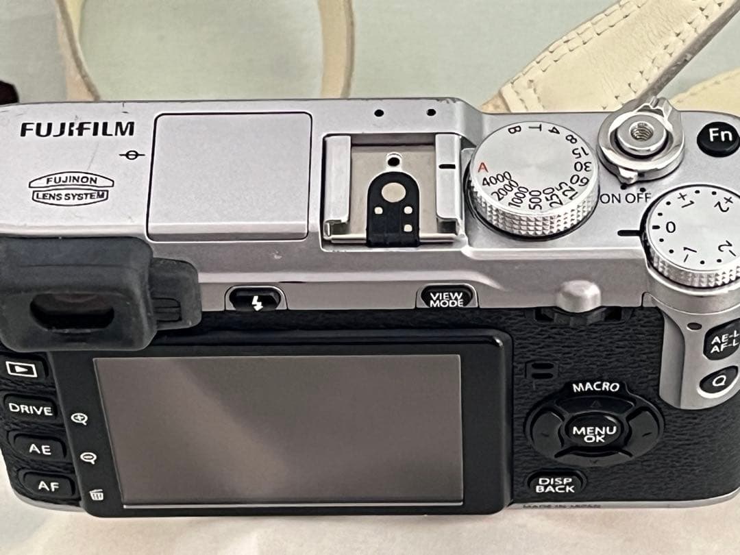 Tsuki様専用富士フイルム X-E1 カメラシルバー 16-50mmズーム - メルカリ