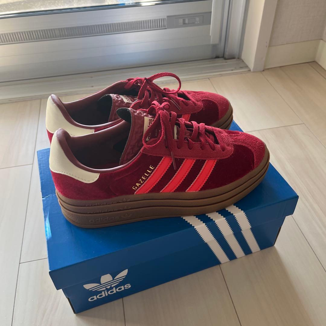 アディダス ガゼルボールド 厚底 赤 - メルカリ