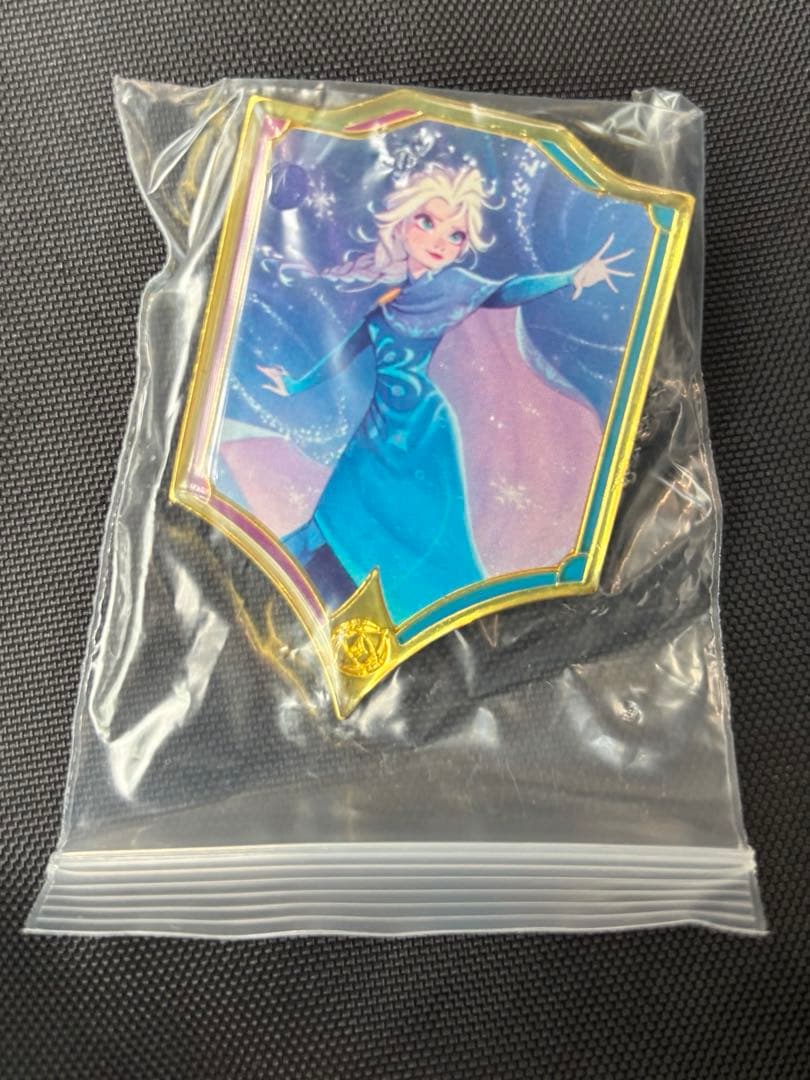 ロルカナ ピンバッジ エルサ - メルカリ