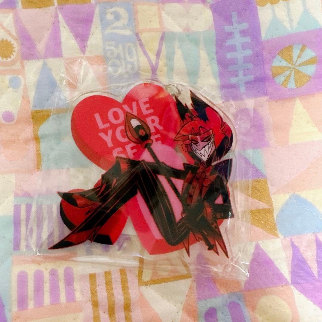 ハズビンホテル アラスター バレンタイン キーホルダー - メルカリ