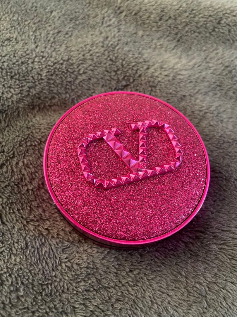 VALENTINO GOクッション グロウ　PINK PP シークイン新品 GO クッション グロウ PINK PP シークイン(B2470232)｜コスメ