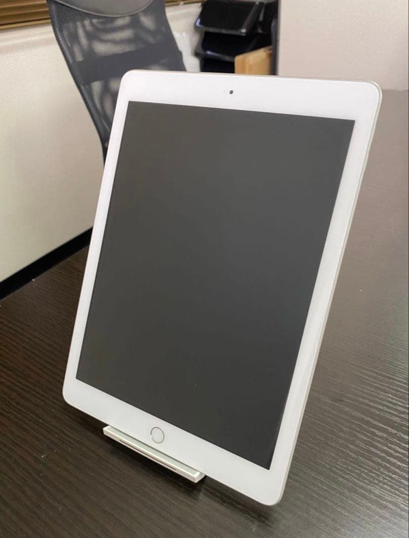 iPad（第6世代）Wi-Fi A1893 Apple iPad 9.7インチ 第6世代 Wi-Fiモデル 32GB 2018年春モデル 価格