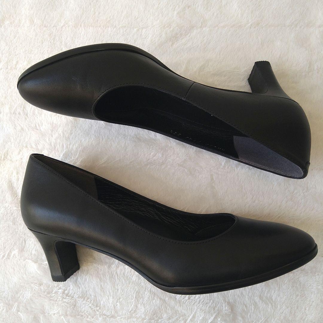 美品 REGAL リーガル プラチナム パンプス 22.5cm 黒 F14J