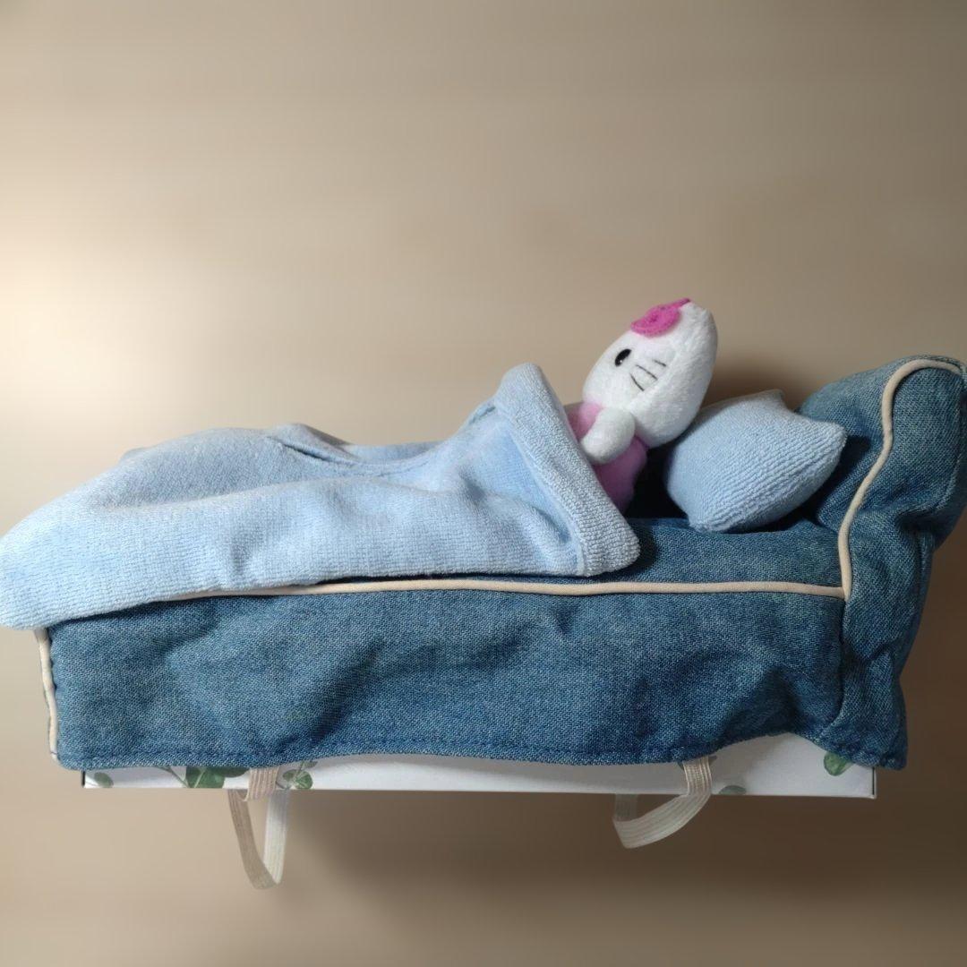 ハローキティ　マスコット付きティッシュカバー　Vivitix