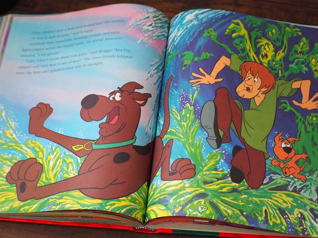 5519. フリントストーン ヨギベア ジェットソン スクービードゥー 洋書