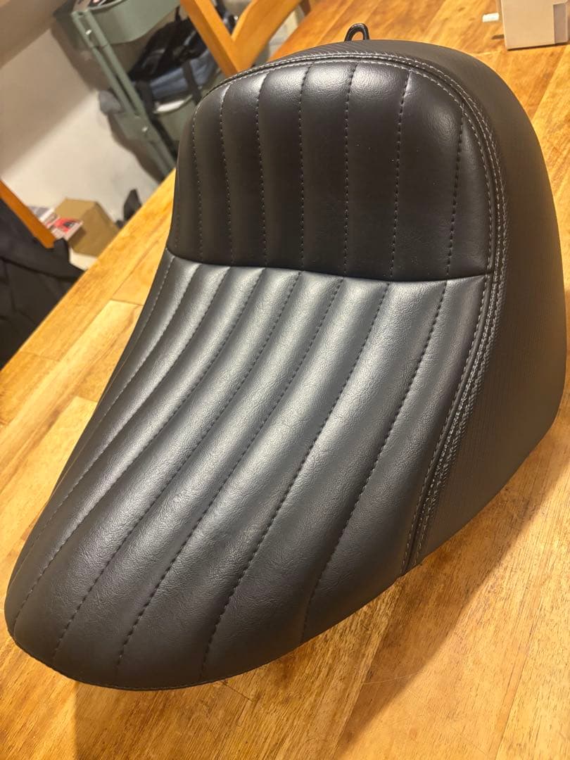 FXBB シート ハーレー 純正 ストリートボブ　新車外し　美品 ウェビックガレージセール | ☆『新車外し』 ハーレー ソフテイル