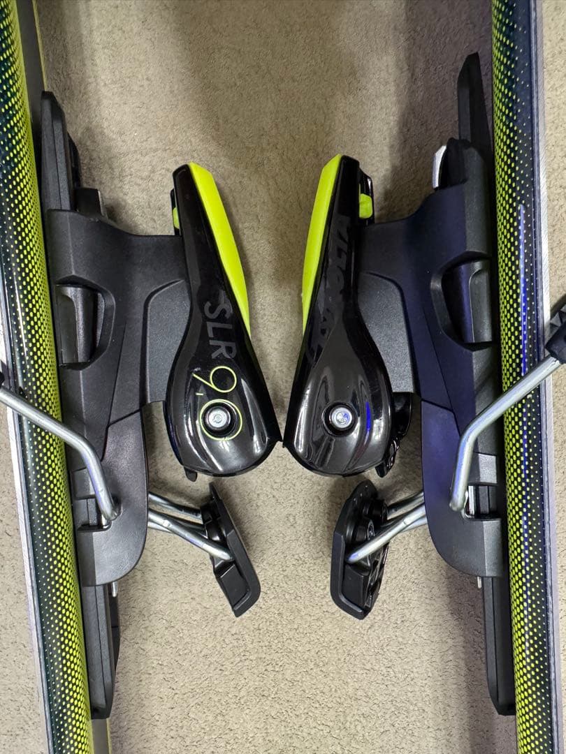 HEAD SHAPE V1ショートスキー ブラック/イエロー 130㎝ 2023