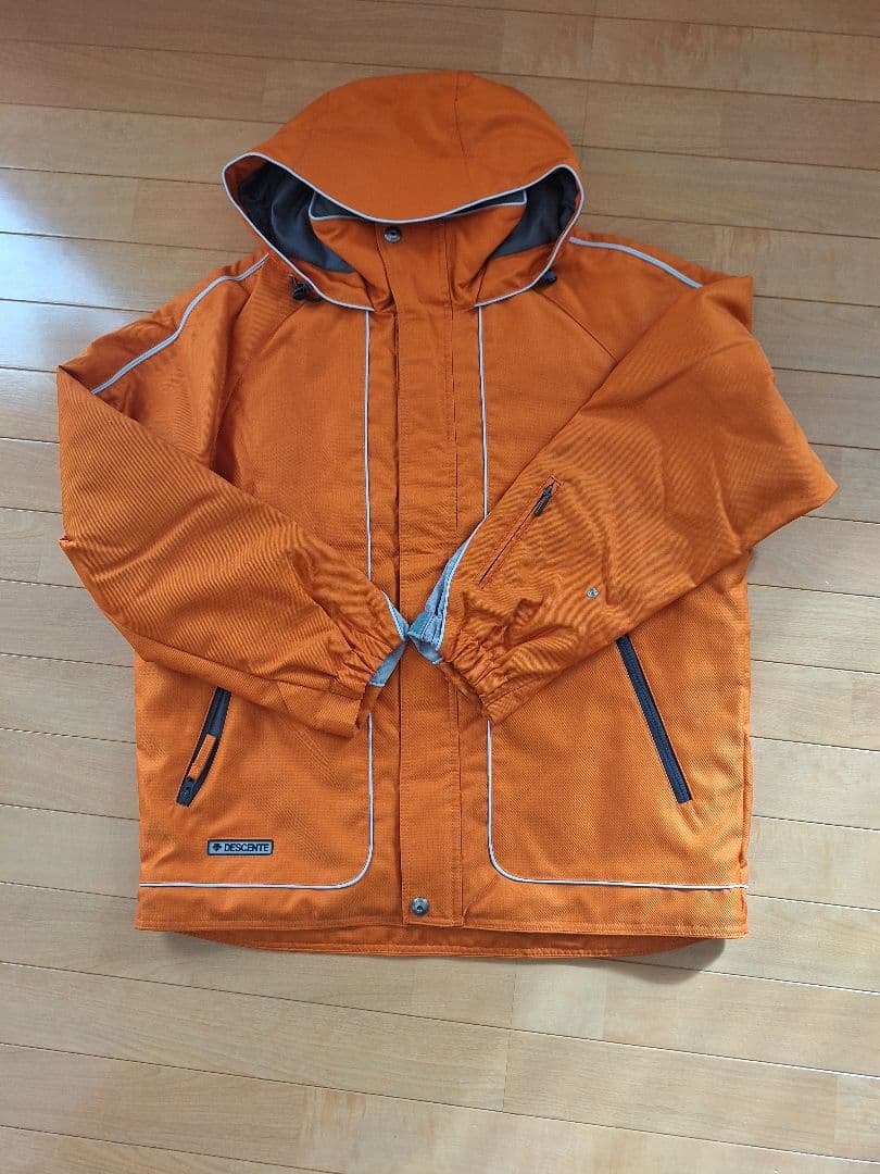 DESCENTE スキースノボウェア