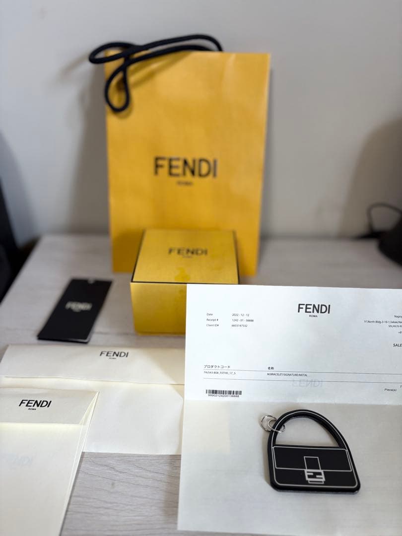 FENDI シルバー チェーンブレスレット 箱付き FENDI シルバー