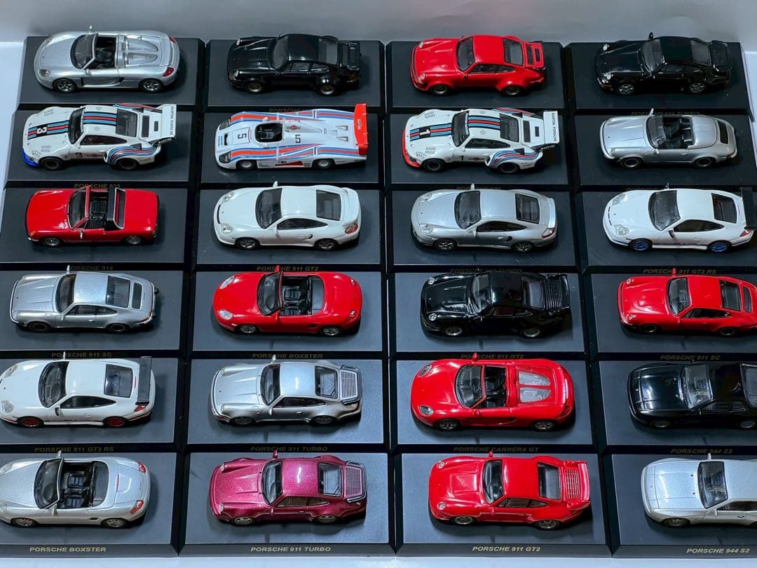 ポルシェ1/64京商 コンビニ限定 ヘルパ ミニカー - メルカリ