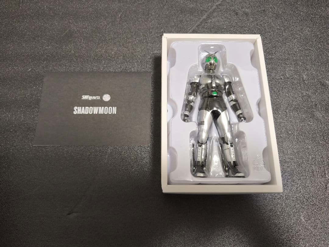 S.H.Figuarts（真骨彫製法）　シャドームーン