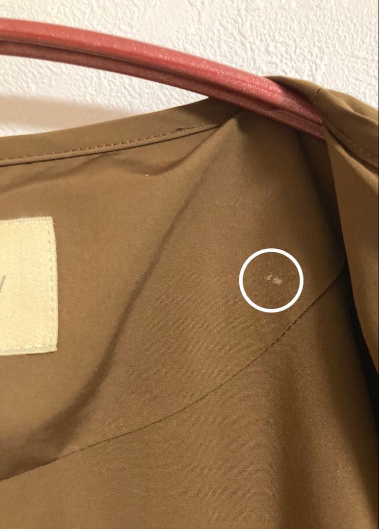 新品未使用Curensology サイドジップノーカラーダウンジャケット