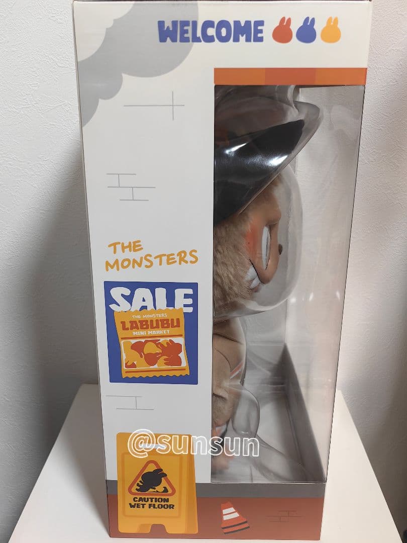 THE MONSTER LABUBU THE NAUGHTY CASHIER - メルカリ