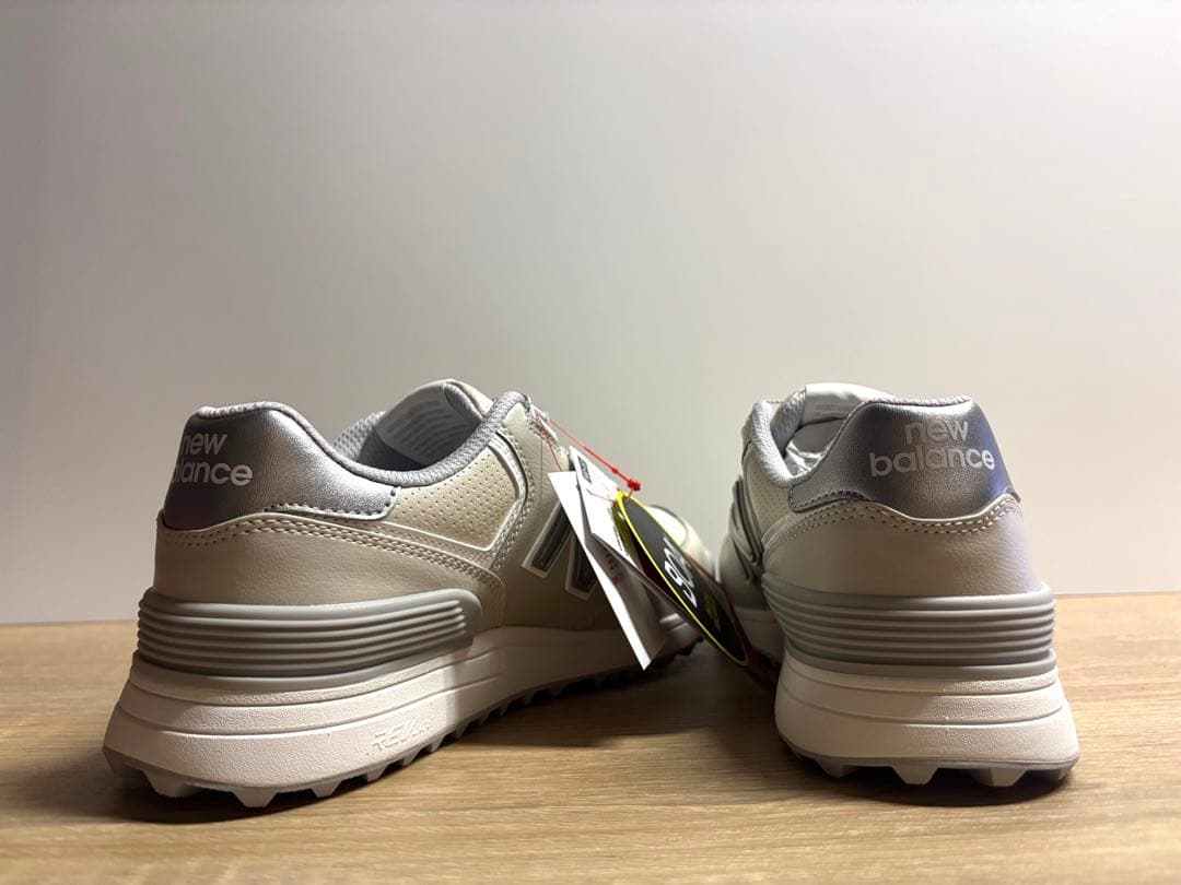 未使用 24.5cm 2E ニューバランスゴルフシューズWG574BB4ベージュ