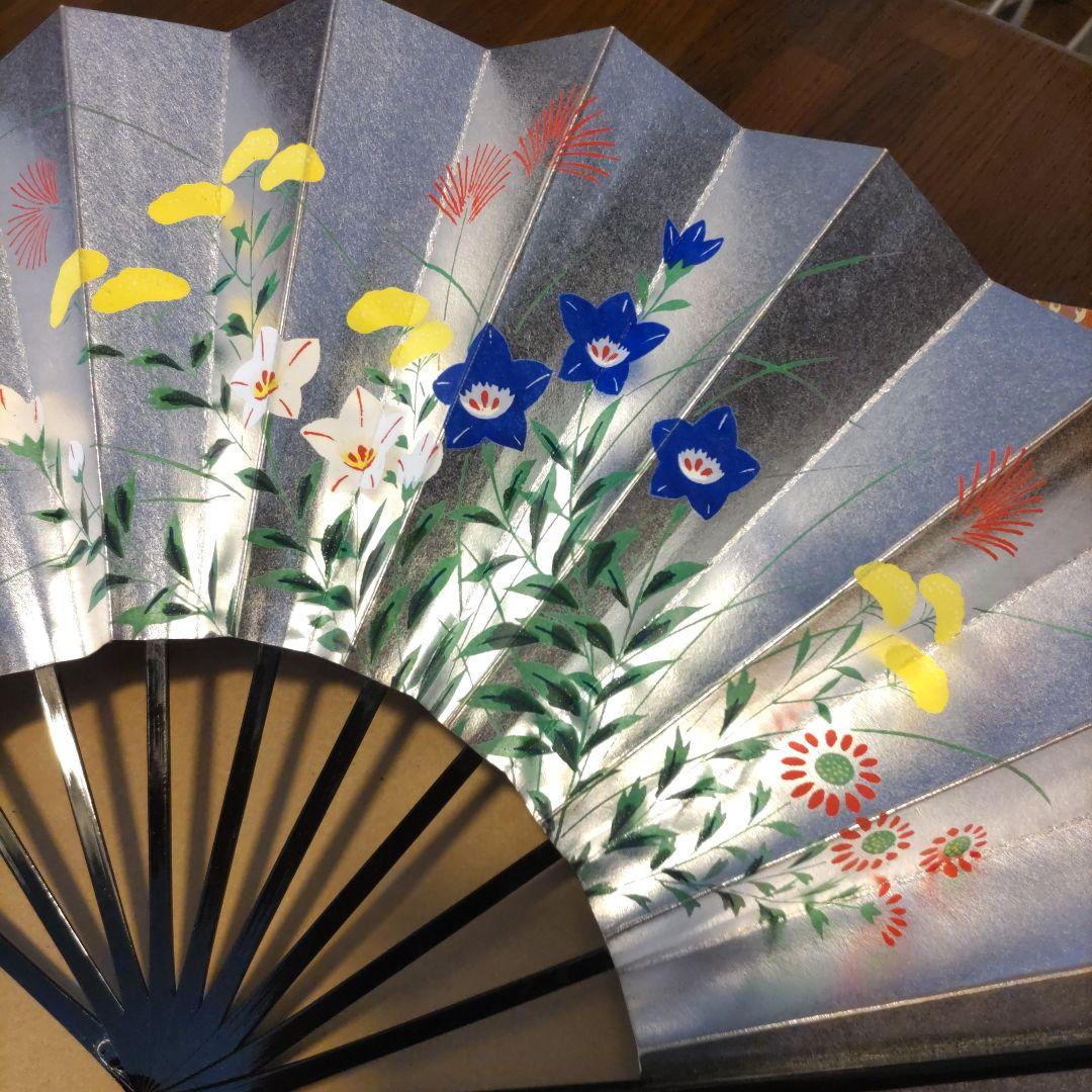 舞扇子 2本セット 金銀 花柄・紅葉柄 - メルカリ