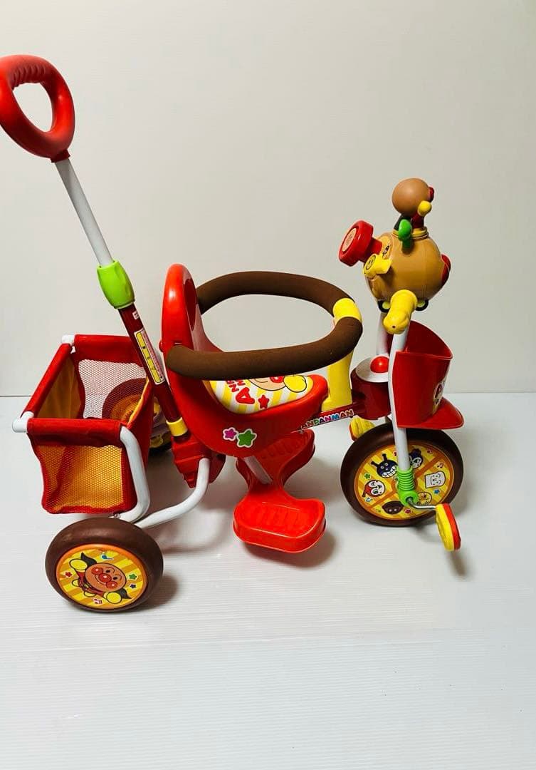 おでかけ三輪車 わくわくアンパンマンごう ピースII レッド
