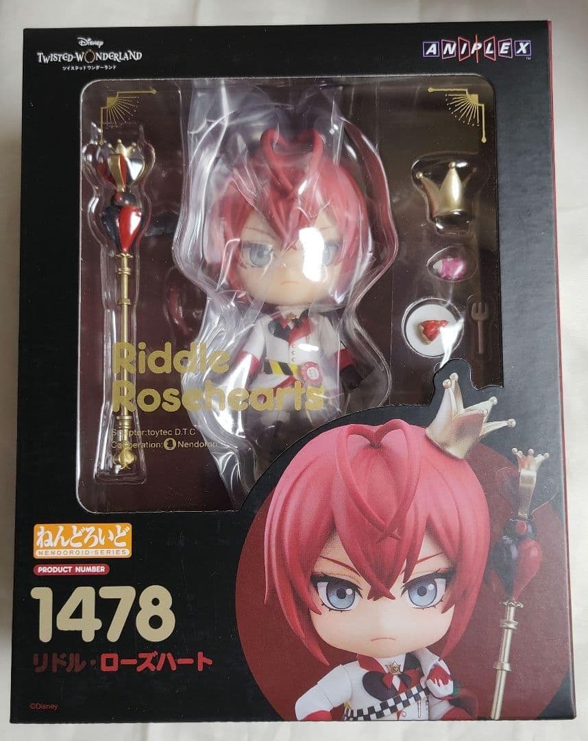 【未開封】　リドル・ローズハート　ねんどろいど　特典缶バッジ付　ツイステ