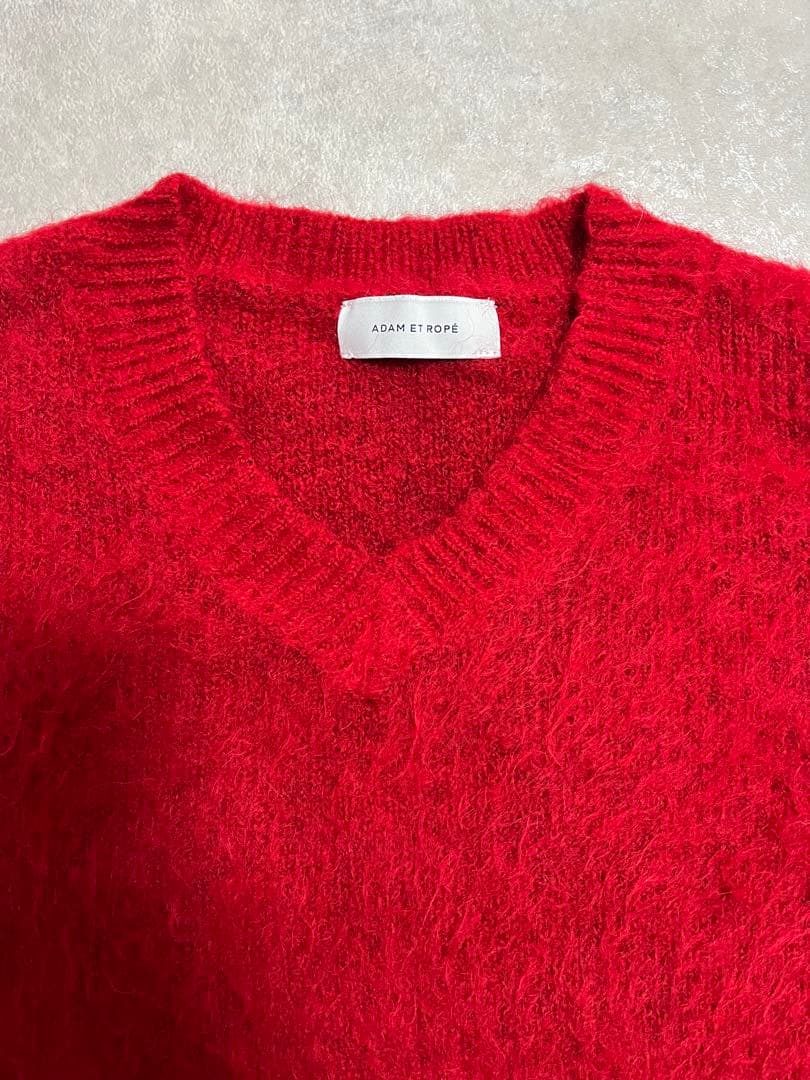 モヘアVネックニット mohair アダムエロペ 赤ニット - メルカリ