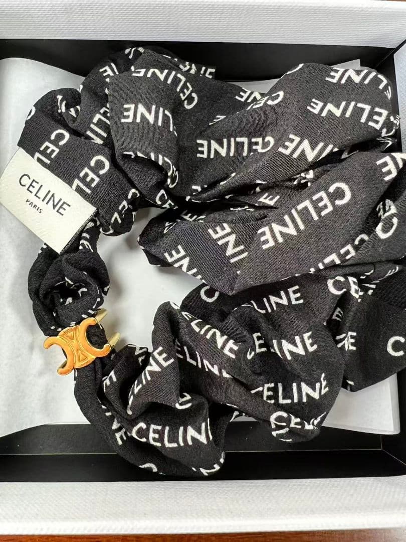 CELINE シルク ロゴシュシュ ブラック CELINE レイユール シュシュ / シルク＆ゴールドフィニッシュ ブラス