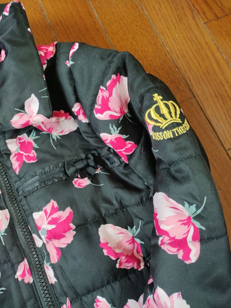 KISS ON THE GREEN 花柄フリルゴルフウエア2上下セット未使用KISS ON