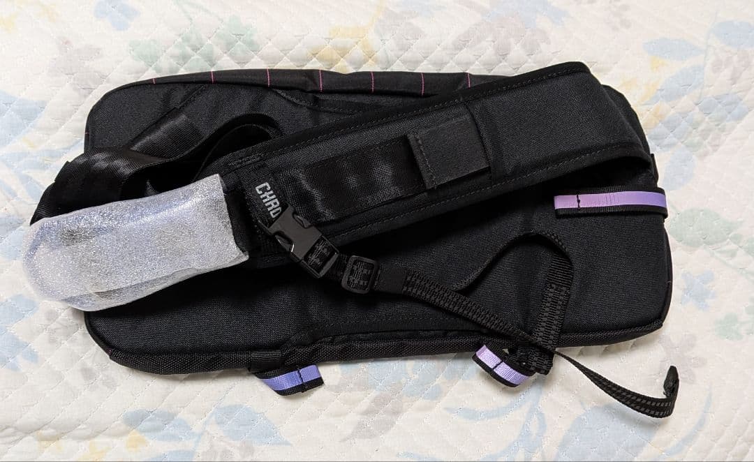 CHROME KADET SLING 9L RADIANT GRID - メルカリ