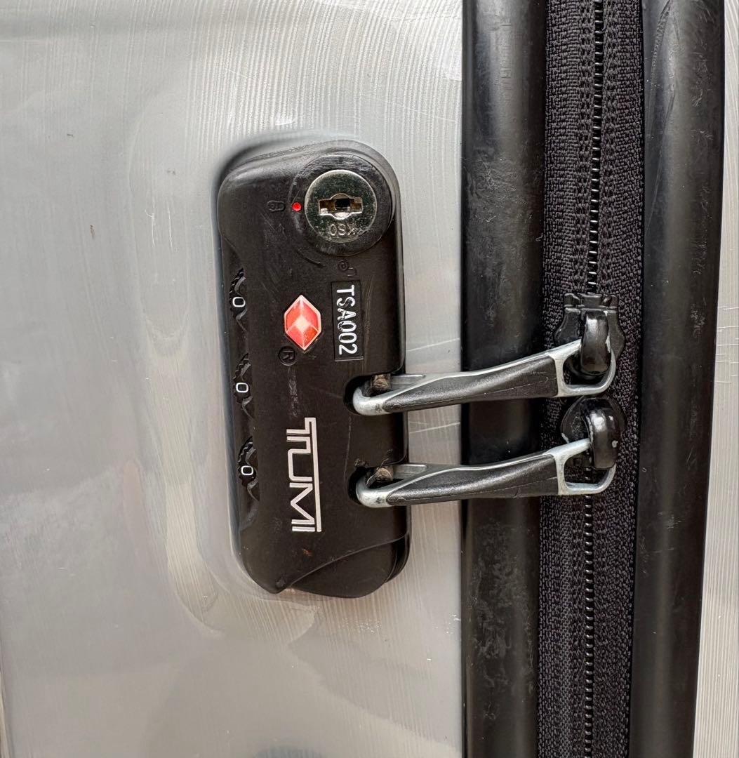 《希少》TUMIシルバー キャリーケース 中型