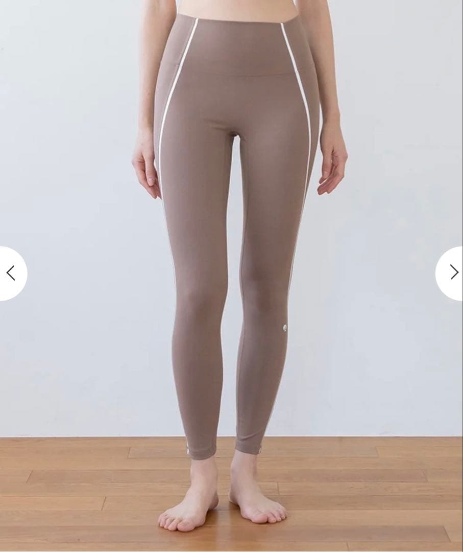 【SUKALA】カラーラインレギンス　Mサイズ SUKALA】カラーラインレギンス(S・M・Lサイズ ネイビー・ブラウン