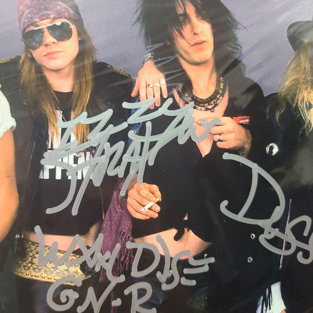 ガンズ・アンド・ローゼズ メンバーサイン入り写真+証明書