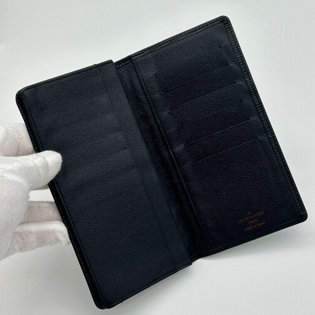 ルイ ヴィトン エピ ポルト カルト クレディ ブラック 札入れ 長財布