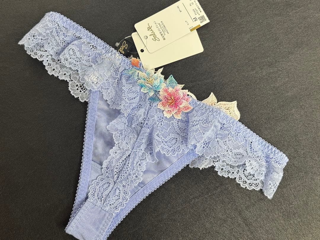 サルート 09グループ インドの花嫁 E70&ソングM PU 店舗限定 - メルカリ