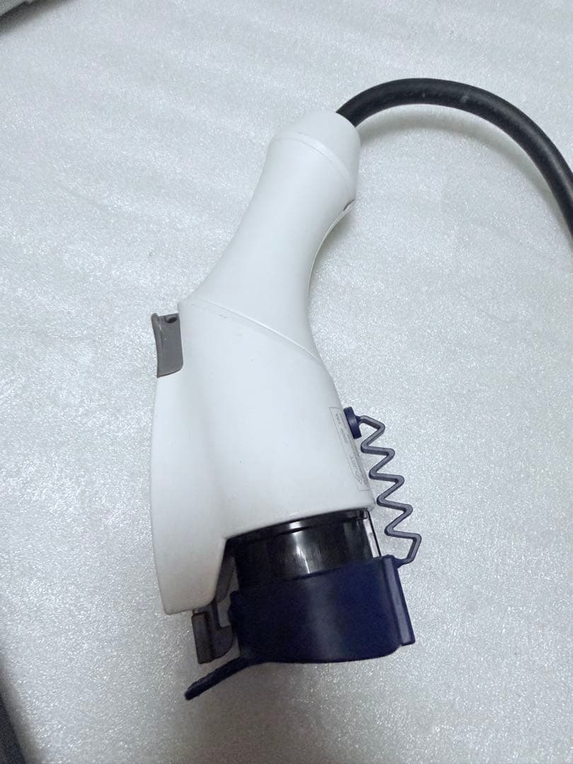 日産リーフ充電ケーブル 3NK5E 173 - メルカリ