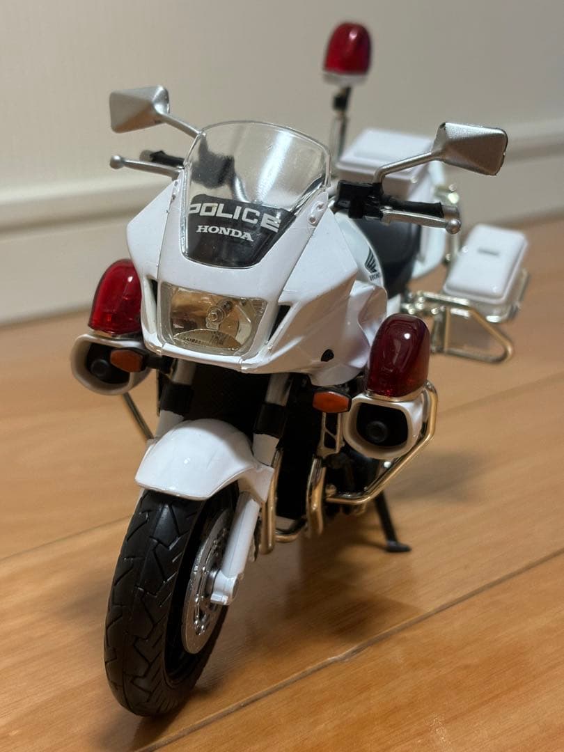 スカイネット アオシマ 1/12 ホンダ CB1300P 警視庁 白バイ 完成品